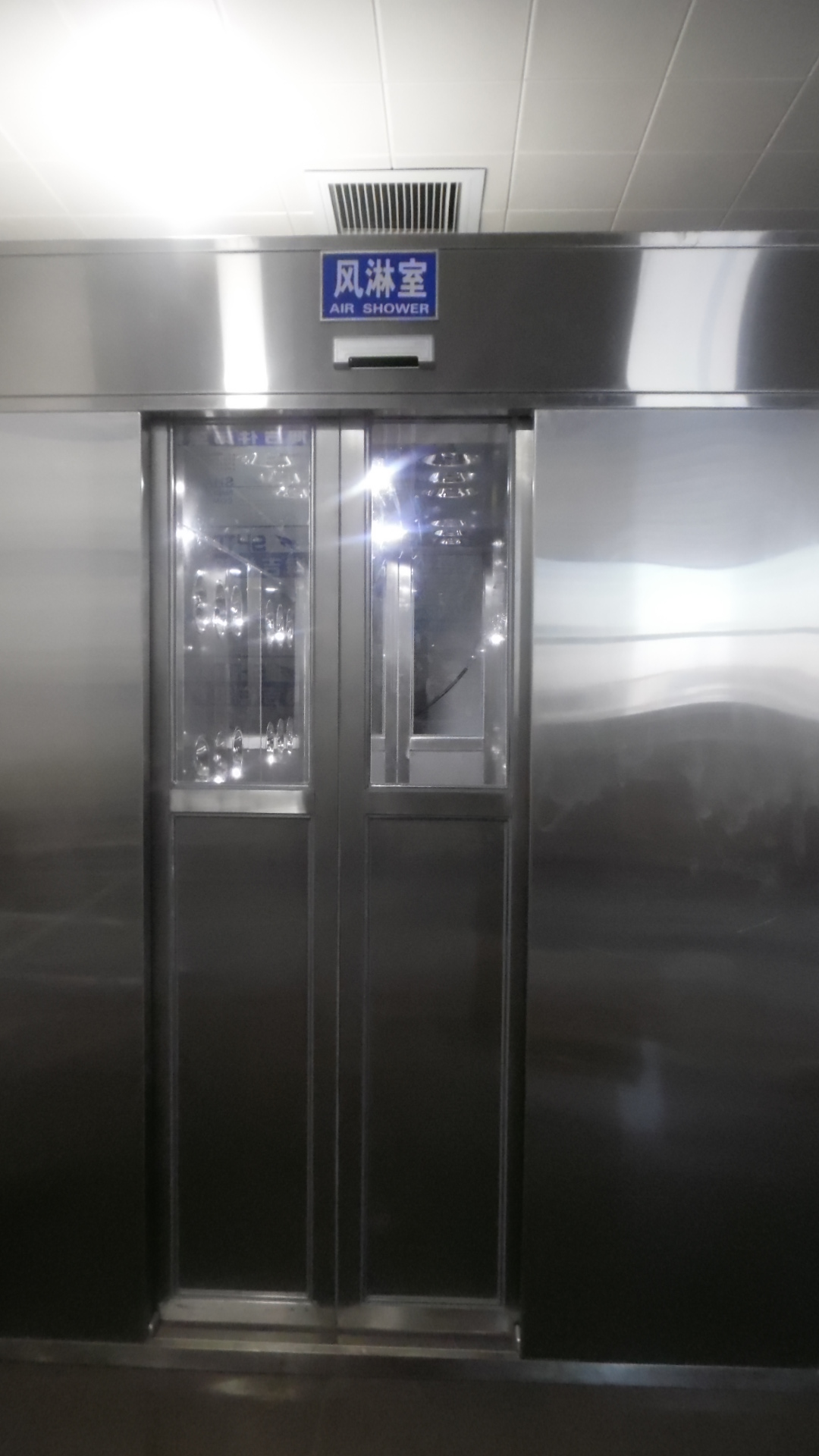 山東風淋房廠家-自動(門)風淋室的特點
